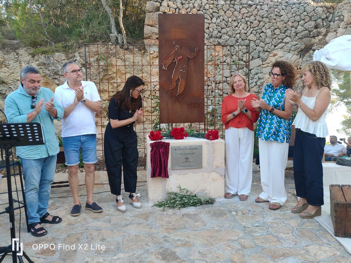 Algaida inaugura el Racó de la Memòria con un emotivo acto Algaida inaugura el Racó de la Memòria con un emotivo acto