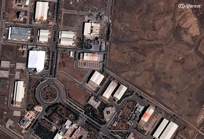 Els EUA i Israel ataquen la central de Natanz, cor del pla nuclear iranià