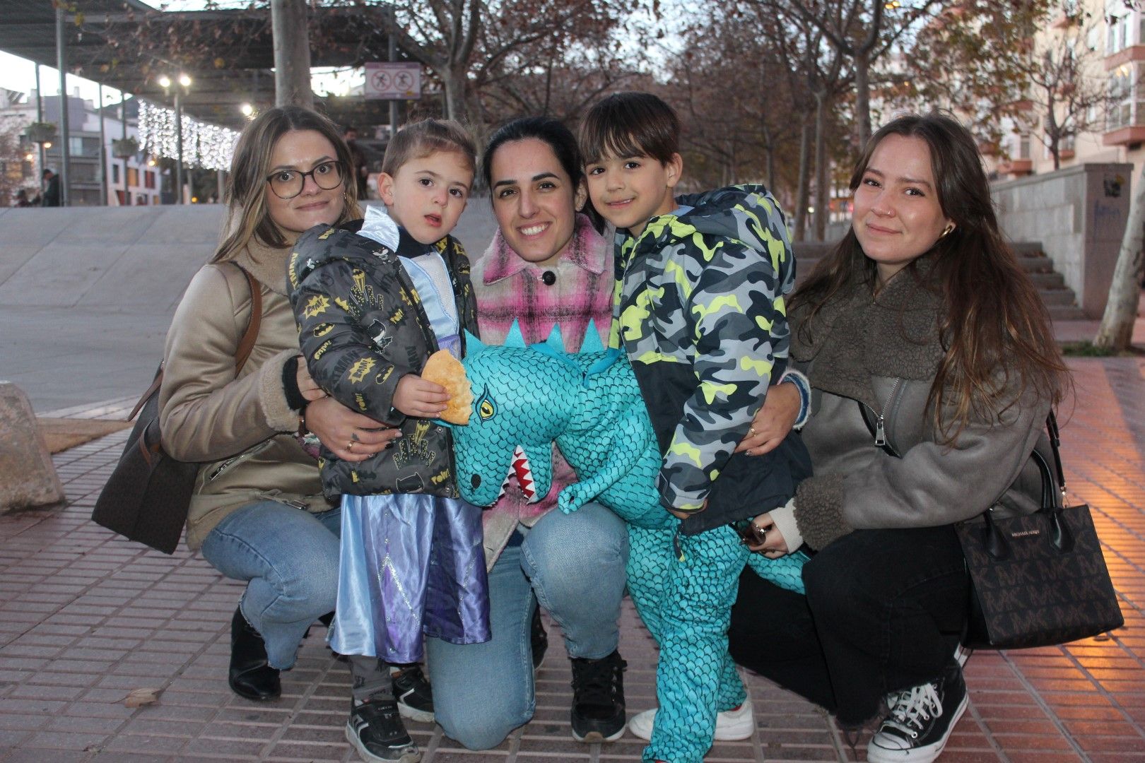 El Día de Peñas y el desfile infantil de disfraces de las fiestas de Benicàssim, en imágenes