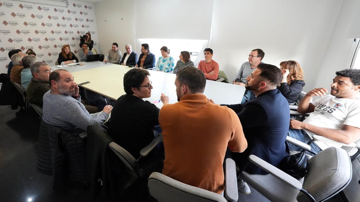 Polémica Villarreal-Castelló: Reunión de Amparo Marco con los clubs