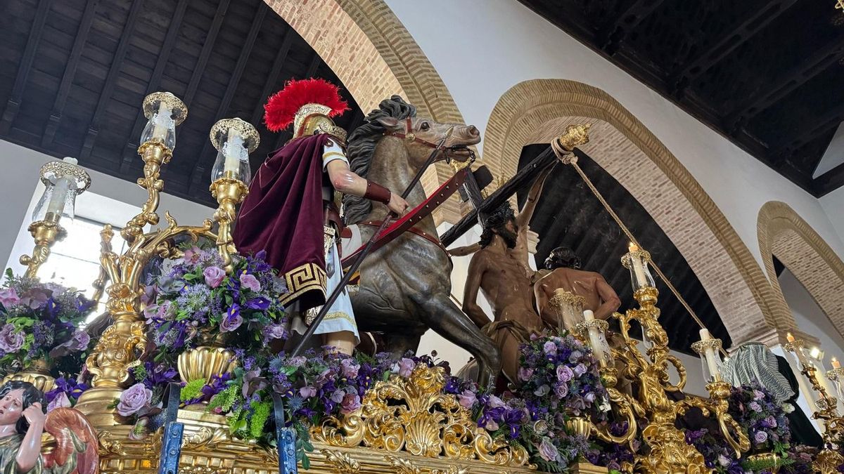 Entorno de Santa Catalina. La Hermandad de la Exaltación saldrá a la calle en apenas tres horas.