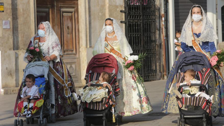 Búscate en el segundo día de Ofrenda por la calle Caballeros (entre las 9.00 y las 10.00 horas)