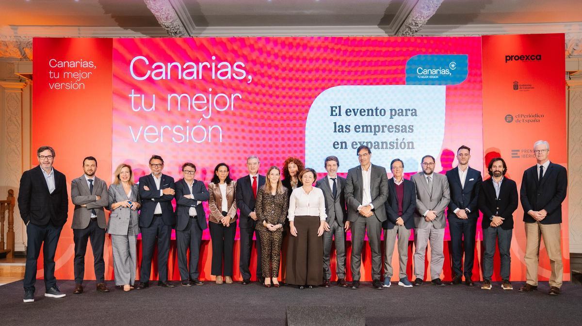 De izquierda a derecha, Jorge Barrero (Cotec), Juan Luis Lorenzo (Proexca), la periodista Susana Criado, Carlos Fernández de la Peña (Telespazio Ibérica), Xosé Zapata (Pixel Clúster), María Dolores Rodríguez (Aeconomia XXI), Jesús Pérez Narezo (Laberit), Pilar Moreno (Proexca), Beatriz Arias (DigitalES), Rosa María Aguilar (Gobierno de Canarias), Sergi Guillot (Prensa Ibérica), Pablo MArtín Carbajal (Proexca), Cristóbal de la Rosa (Gobierno de Canarias), Armando Huerta (EL PERIÓDICO DE ESPAÑA), Rubén Criado (Arquimea), Carlos D’Ursi (Ama), y Martí Saballs (Prensa Ibérica). De izquierda a derecha, Jorge Barrero (Cotec), Juan Luis Lorenzo (Proexca), la periodista Susana Criado, Carlos Fernández de la Peña (Telespazio Ibérica), Xosé Zapata (Pixel Clúster), María Dolores Rodríguez (Aeconomia XXI), Jesús Pérez Narezo (Laberit), Pilar Moreno (Proexca), Beatriz Arias (DigitalES), Rosa María Aguilar (Gobierno de Canarias), Sergi Guillot (Prensa Ibérica), Pablo MArtín Carbajal (Proexca), Cristóbal de la Rosa (Gobierno de Canarias), Armando Huerta (EL PERIÓDICO DE ESPAÑA), Rubén Criado (Arquimea), Carlos D’Ursi (Ama), y Martí Saballs (Prensa Ibérica).