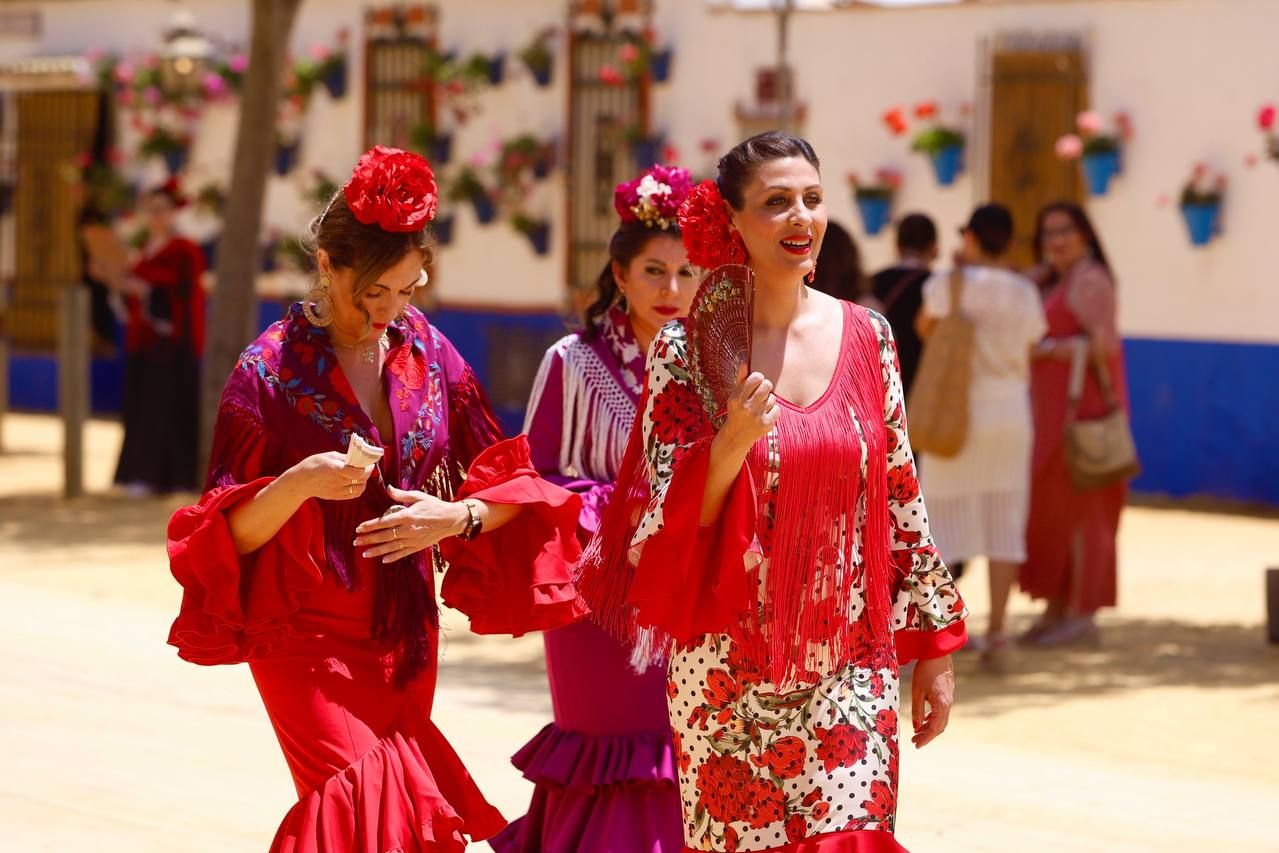 La Feria de Córdoba en imágenes: un martes para tomárselo sin prisas en El Arenal