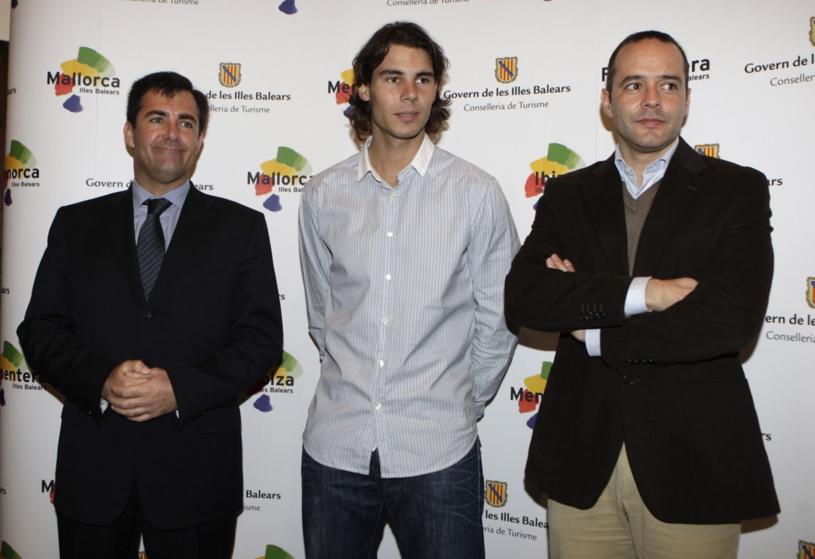 Nadal junto los consellers de Deportes y Turismo.