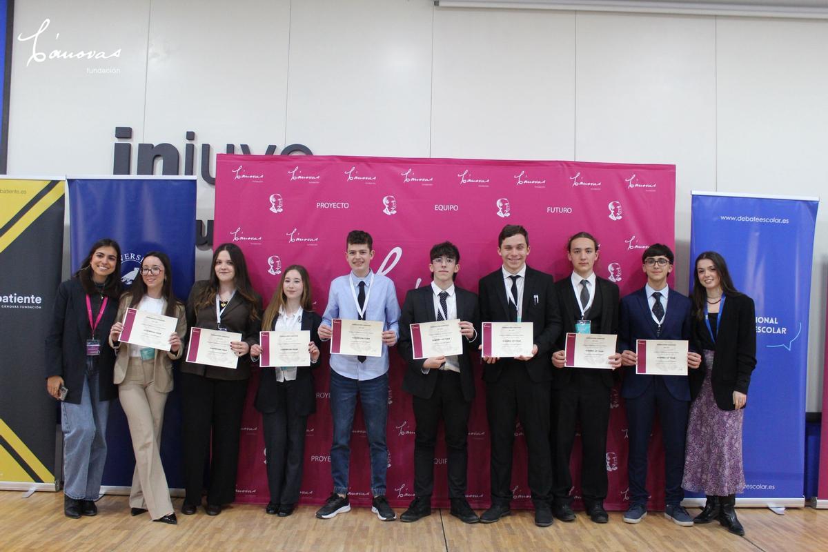 Estudiantes del IES Valle del Azahar de Cártama ganadores del Torneo Nacional de Debate en inglés.