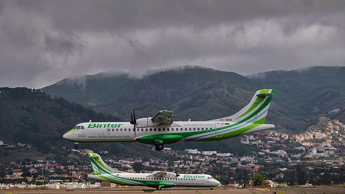 Unos aviones en el Aeropuerto de Tenerife Norte.