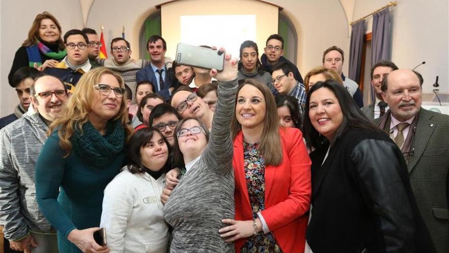 Esther Ruiz afirma que la Ley de Discapacidad sitúa a Andalucía &quot;a la vanguardia en inserción&quot;