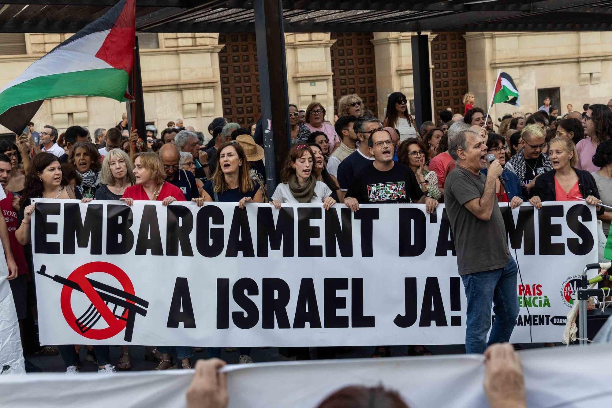 Medio millar de voces claman en la Muntanyeta por la liberación de la flotilla y el boicot a Israel