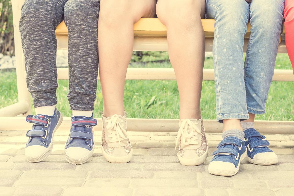 Recomendaciones de los podólogos para escoger los zapatos para la vuelta al cole.