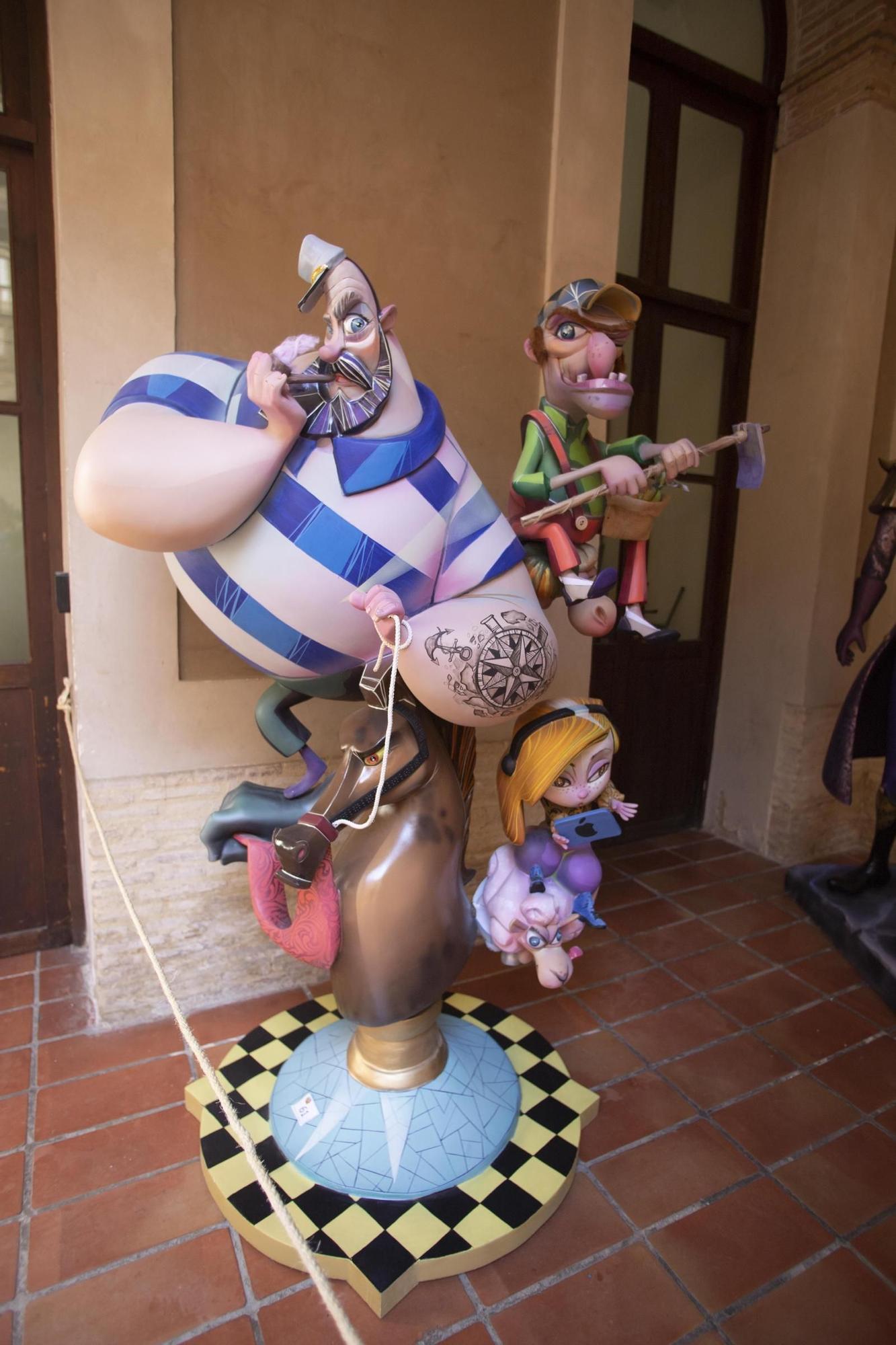 Alzira entrega los premios a los mejores Ninots de las Fallas 2025