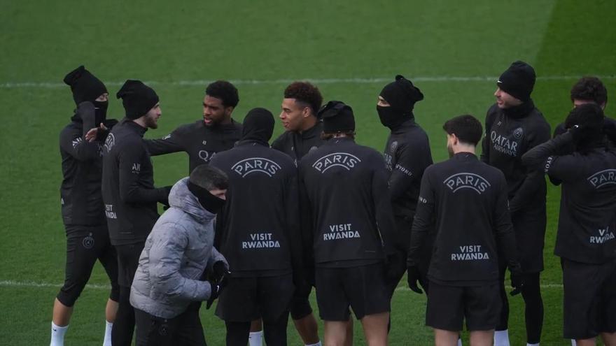 Lluvia de collejas para Kvaratskhelia al cumplir 25 años