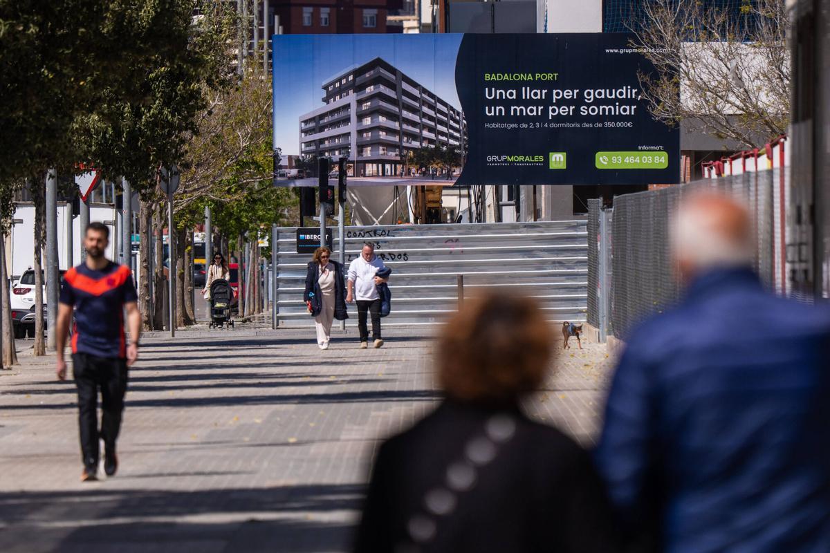 Promoción de pisos en el Gorg de Badalona.