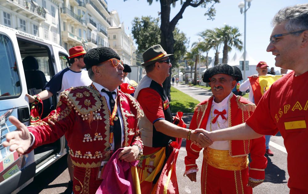 Los aficionados arropan a España frente a Turquía