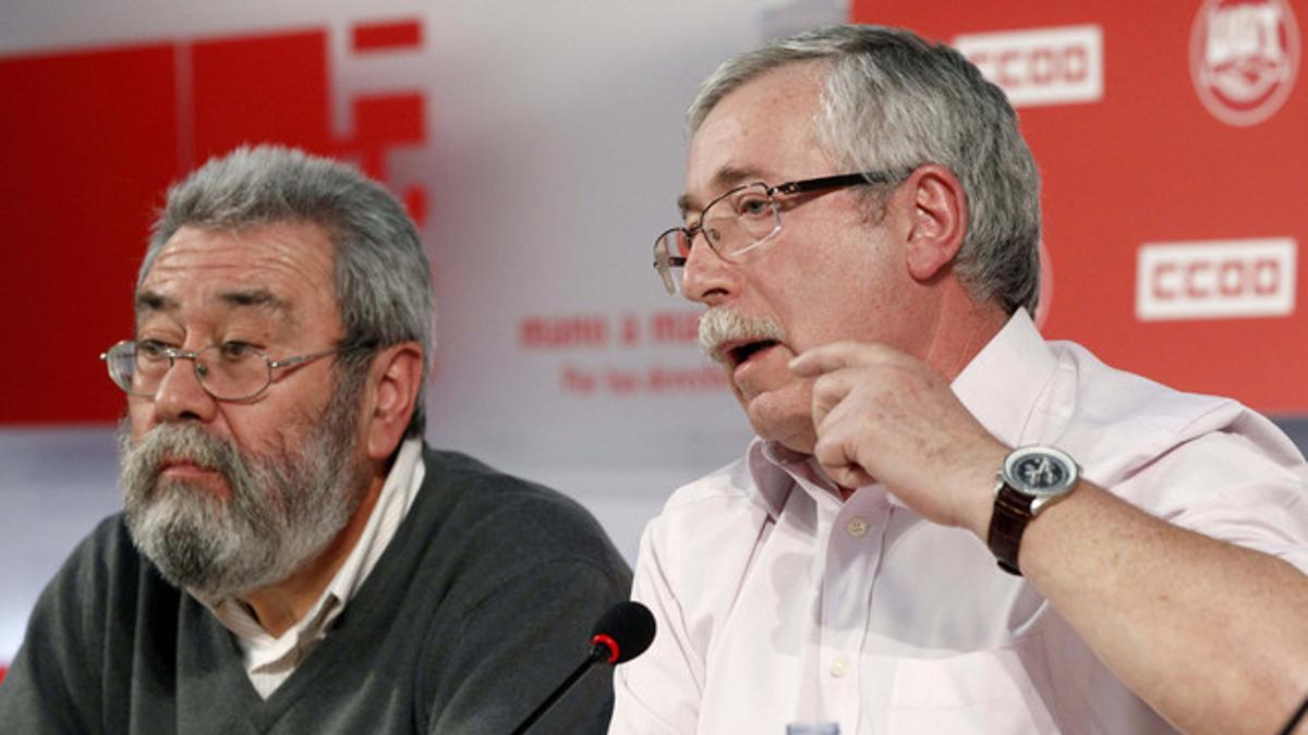 Los secretarios generales de UGT, Cándido Méndez (izquierda), y de CCOO, Ignacio Fernández Toxo.