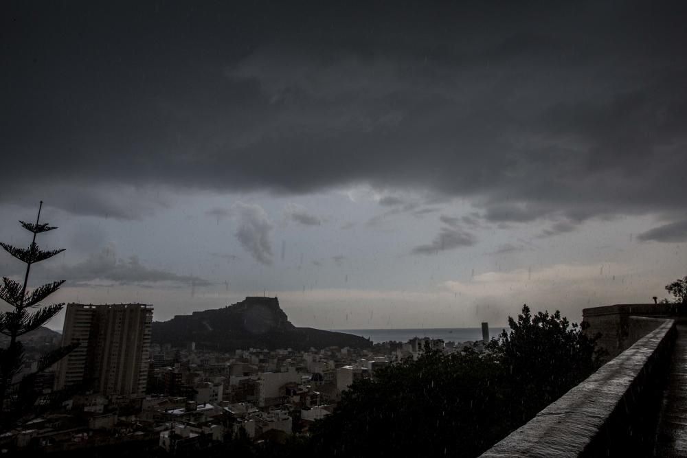 La gota fría descarga sobre la provincia de Alicante