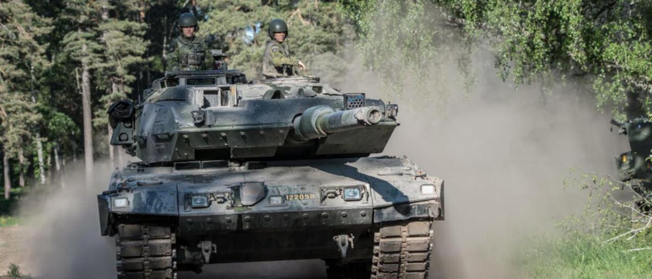 El tanque Leopard 2 tiene la fuerza de 6 ferraris y consume como 50