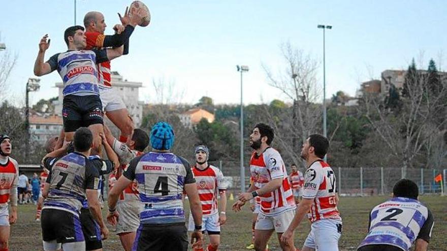 Imatge del partit entre el Manresa RC i el CR Tarragona al Congost