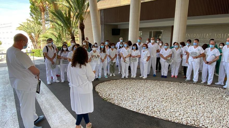 Un momento de la protesta de los profesionales del Hospital General de Elche adscritos a Radiología