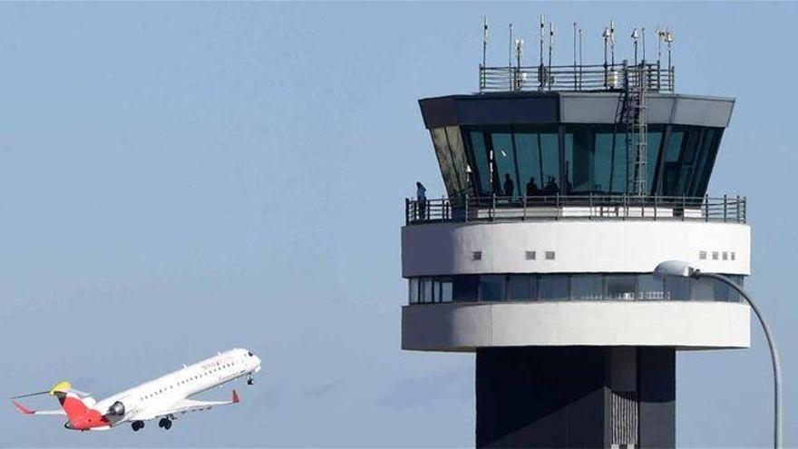 La gestora del aeropuerto de Castellón opta al de Murcia