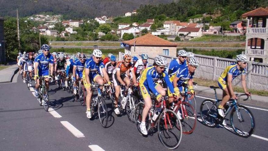 Un grupo de ciclistas durante una de las ediciones previas.