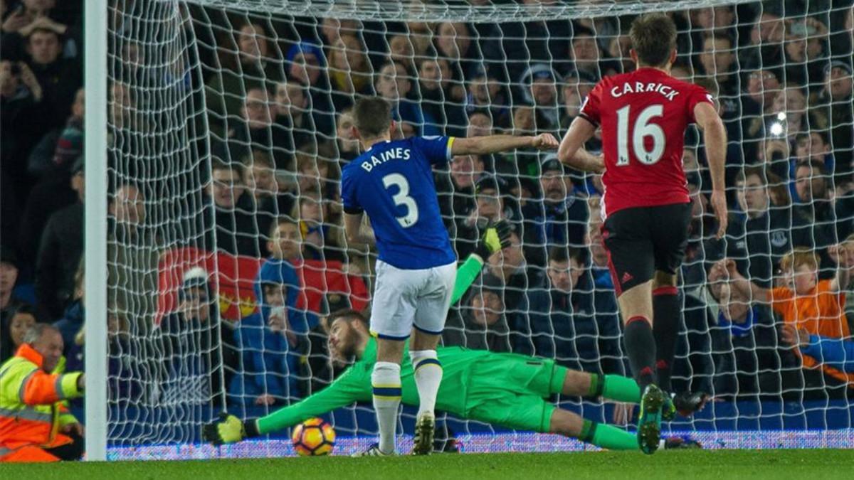 Baines marcó el gol del Everton