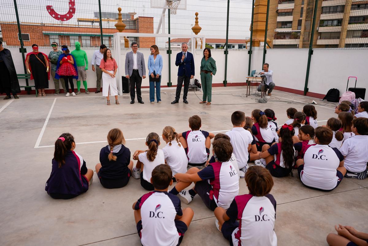 José Luis Sanz en la Vuelta al Cole en Sevilla