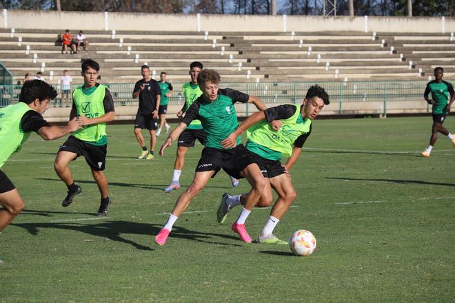 El encuentro entre el Córdoba y el filial, en imágenes