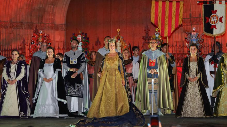 Jaume I ‘refunda’ la ciudad en un espectáculo de tradición