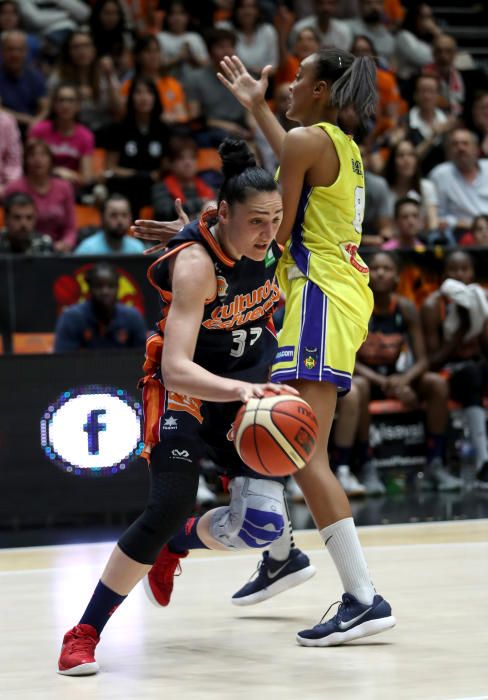 VALENCIA BASKET FEMENINO VS PICKEN CLARET