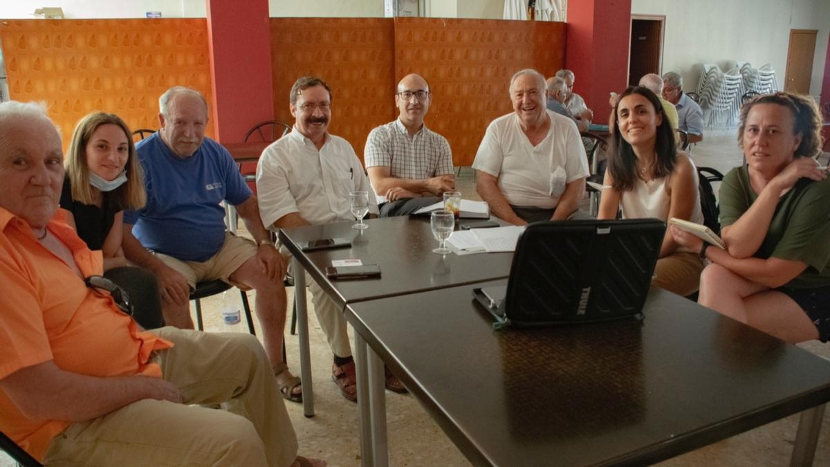 Reunion en Venta del Moro.