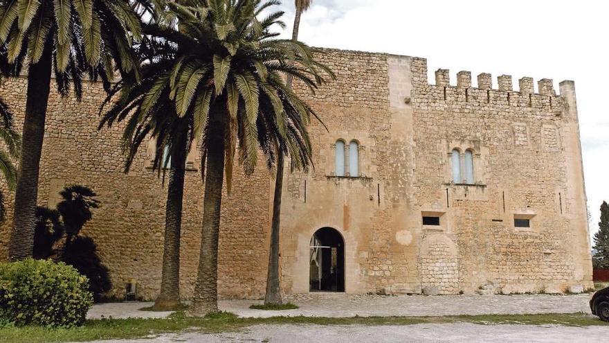 La fachada principal de entrada a la Torre dels Enagistes, actual sede del museo de Historia de Manacor, será rehabilitada.