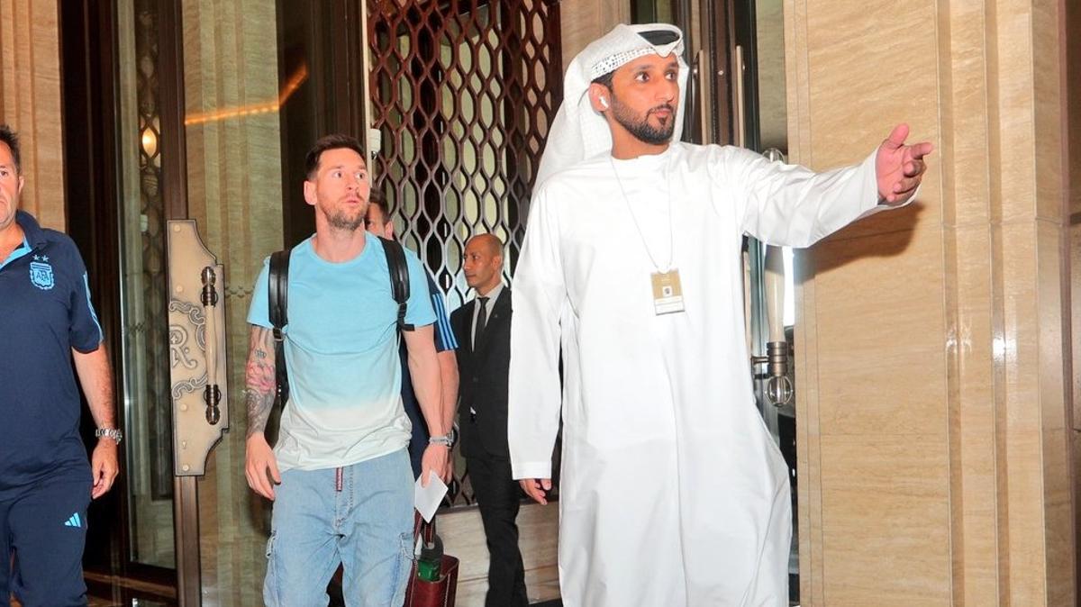 Messi, a su llegada a Doha a la concentración de la selección argentina.