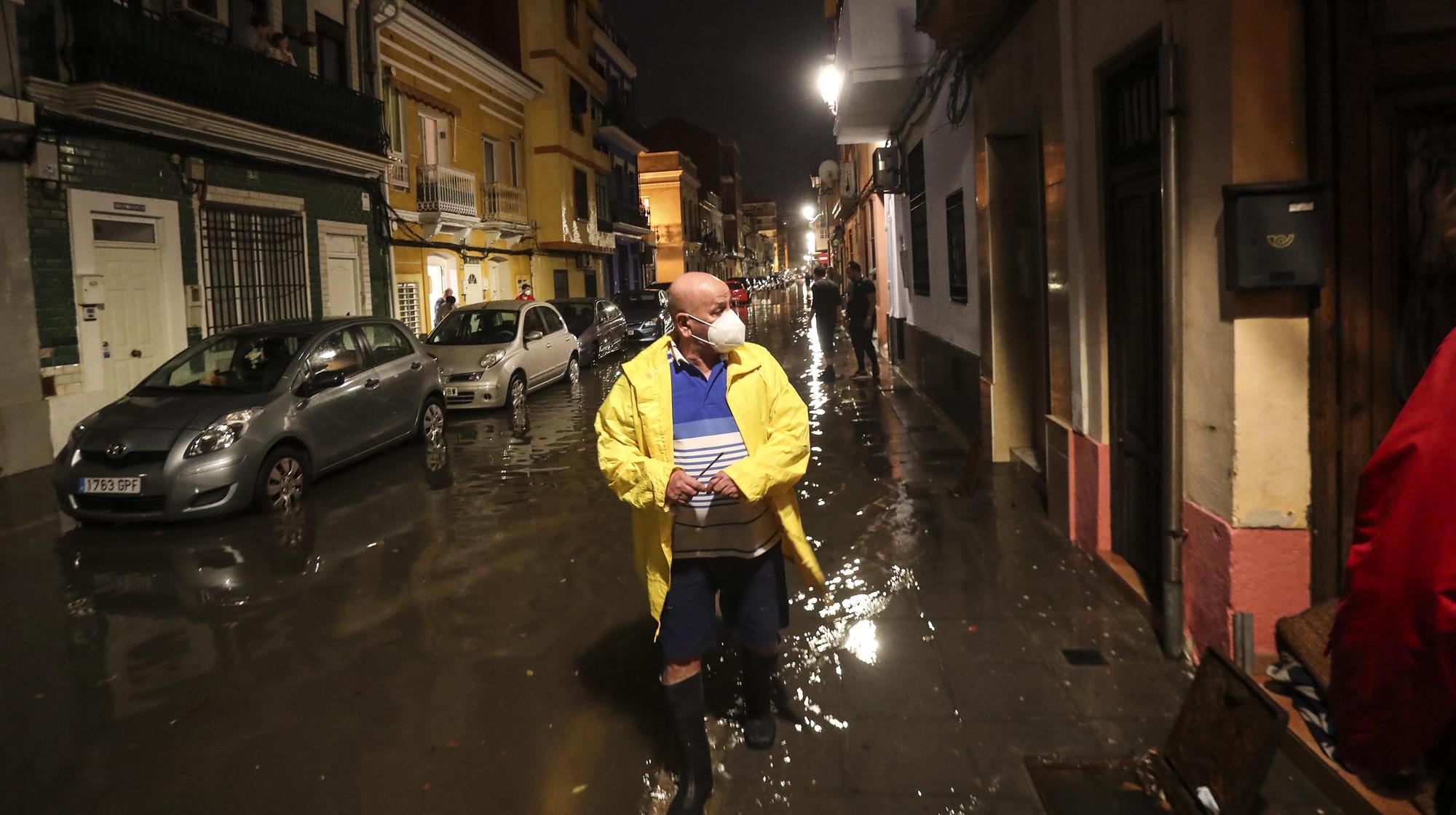 El temporal inunda El Cabanyal