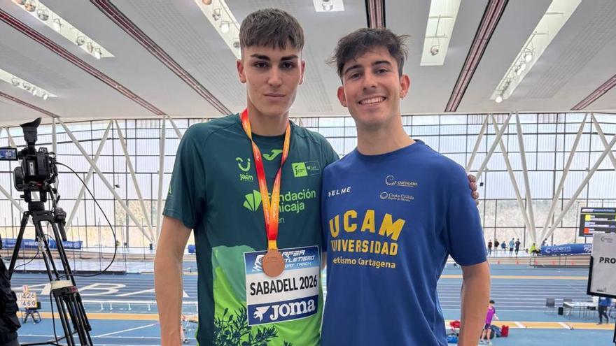 Los saltos dejan de ser maldito en el atletismo regional con la medalla de Jesús López