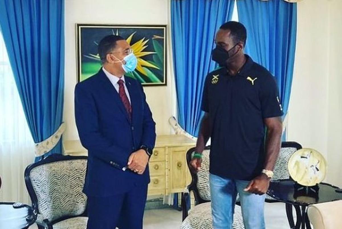 Hansle con el primer ministro de Jamaica