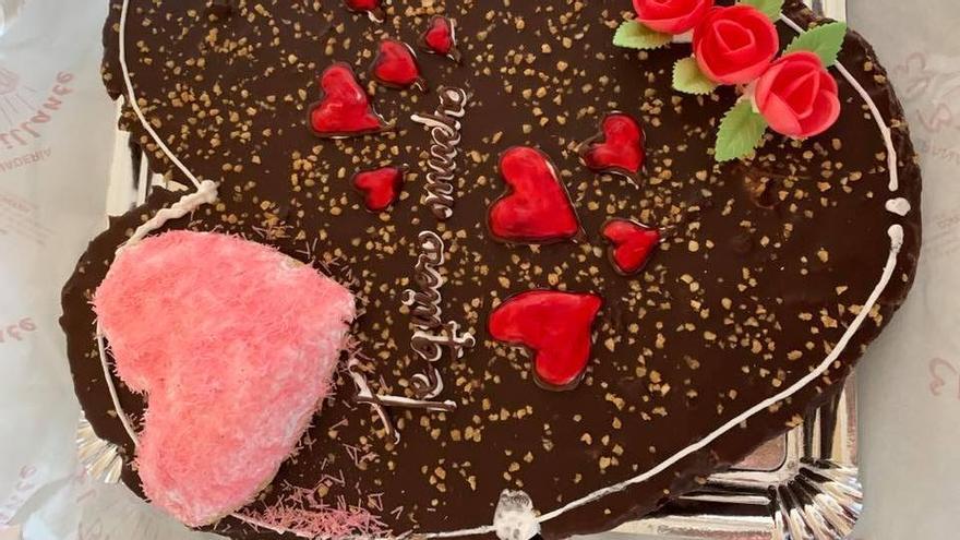 Tarta de San Valentín de la panadería cordobesa El Brillante.