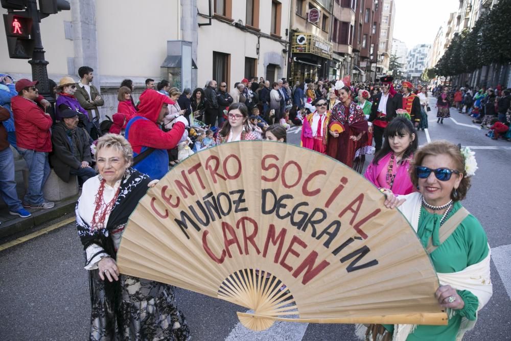 Oviedo celebra su Antroxu