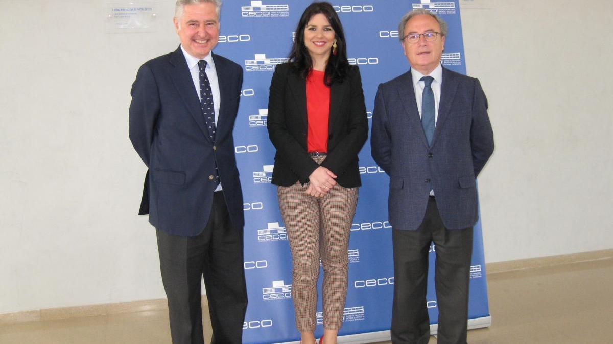La Comisión de Turismo de CECO y la Junta ponen en común los retos del tejido empresarial