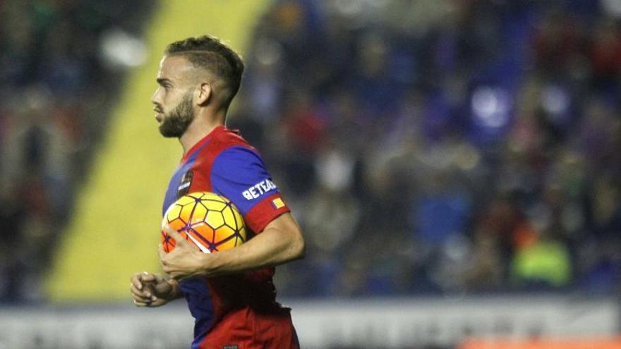 El Levante UD amplía el contrato de Roger