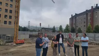 "Es un pequeño paso, pero serán necesarias más promociones de vivienda" en la zona tensionada de La Felguera, afirma el Alcalde sobre los 60 pisos que se construyen