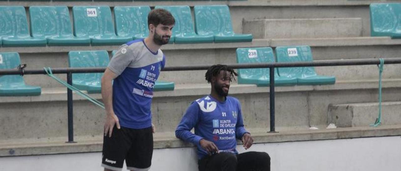 Vilanova y Jenilson en un entrenamiento de esta semana. |  // SANTOS ÁLVAREZ