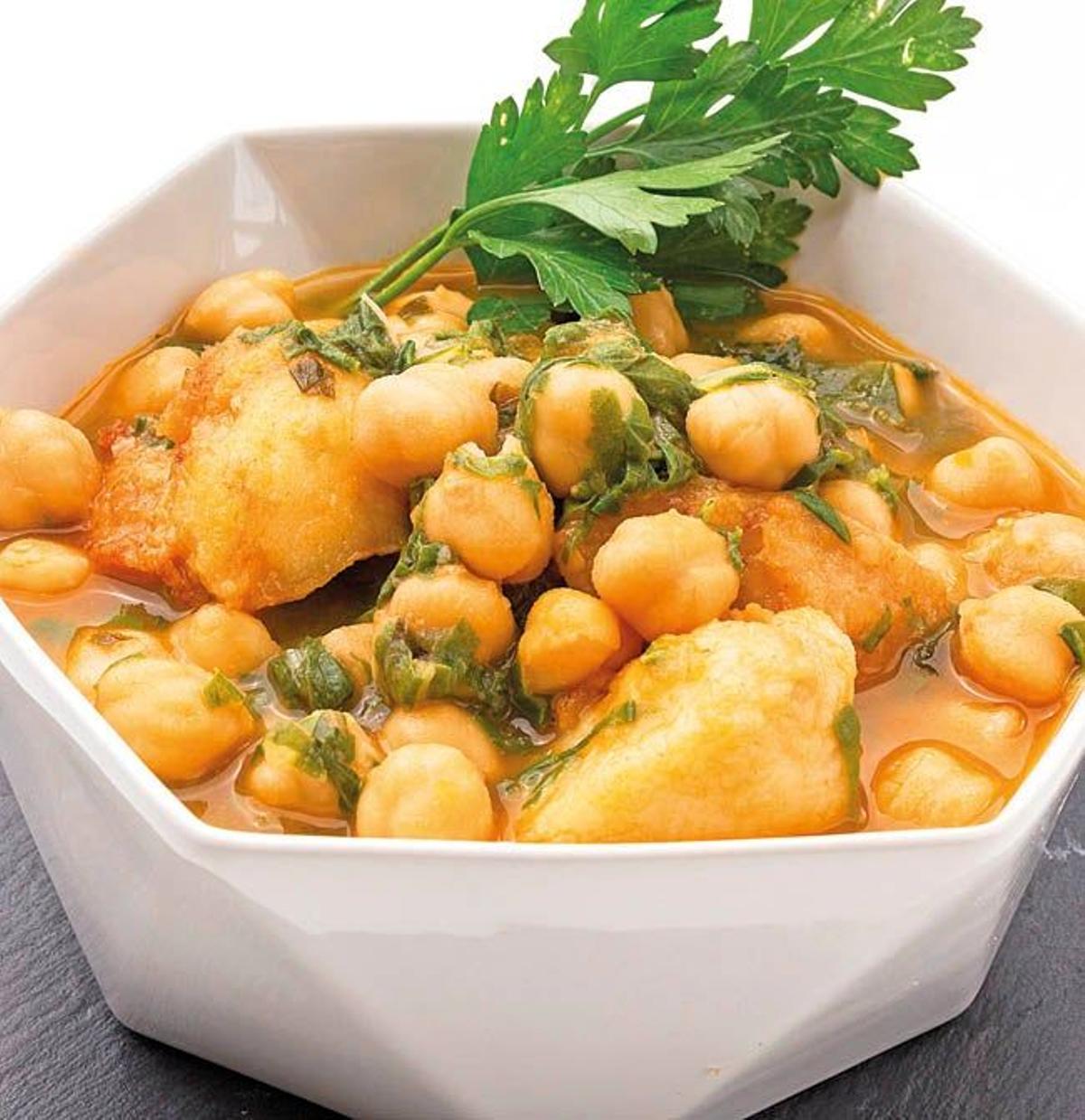 Espinacas con garbanzos y piñones