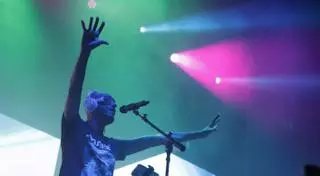 Poniente coge color con "La casa azul" para bailar y pasar un buen rato