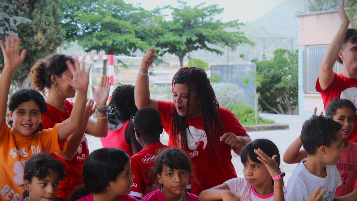 Canalla participant en un dels casals d'estiu del CAE