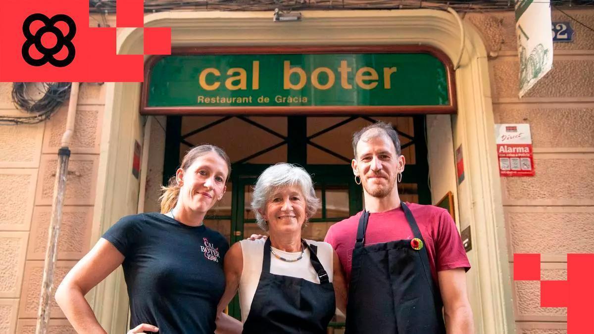Marta Boté, su madre, Encarna Navarro, y Pau Boté, el pasado martes delante del restaurante Cal Boter de Gràcia