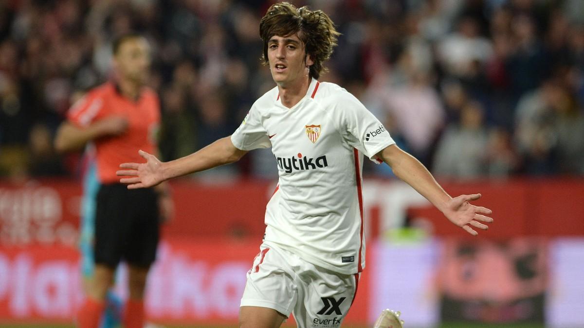 Bryan Gil, con la camiseta del Tottenham