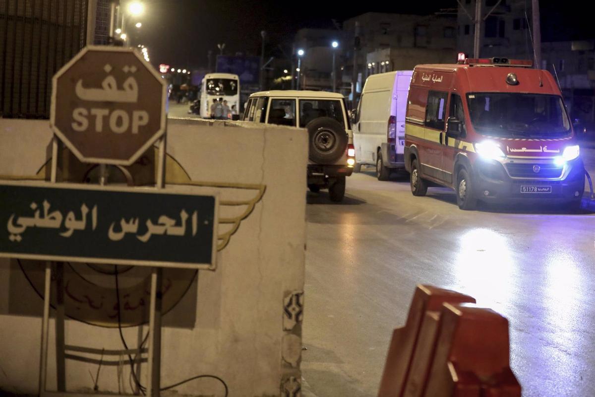 Mortes cinc persones a l’esclatar una bomba a Algèria
