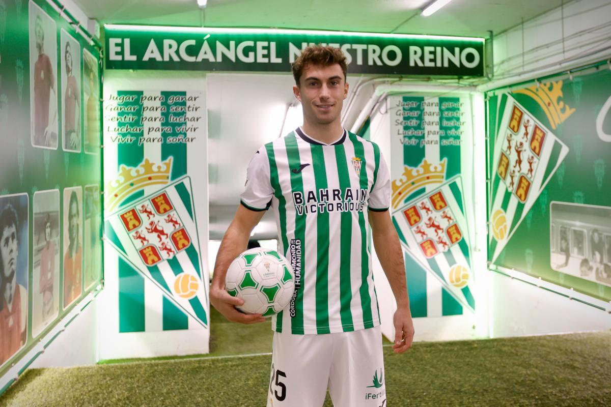 Mikel Goti, presentado como nuevo jugador del Córdoba CF