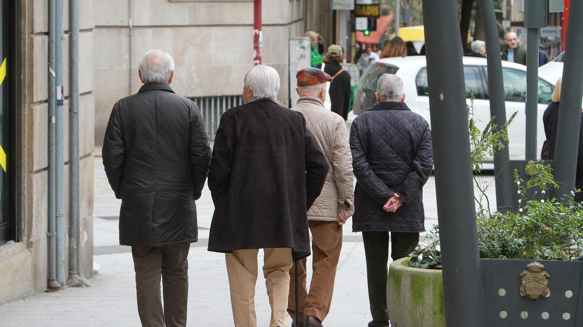 JUBILACIÓN GALICIA | La edad a la que los gallegos se jubilan no para de crecer: los que tienen 70 o más años se disparan un 50% desde 2022